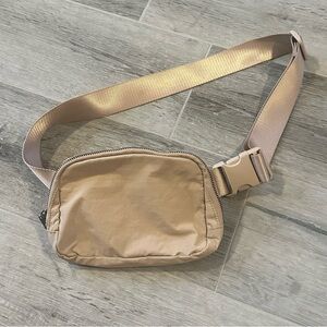 Ododos Cream Tan Nylon Fanny
Pack Belt Bag Adjustable Strap